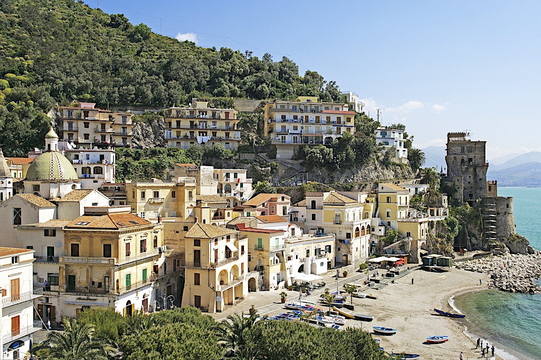 cetara-amalfi-italia-tui