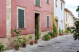 kävelykatu-vanha-alcudia-mallorca-tui