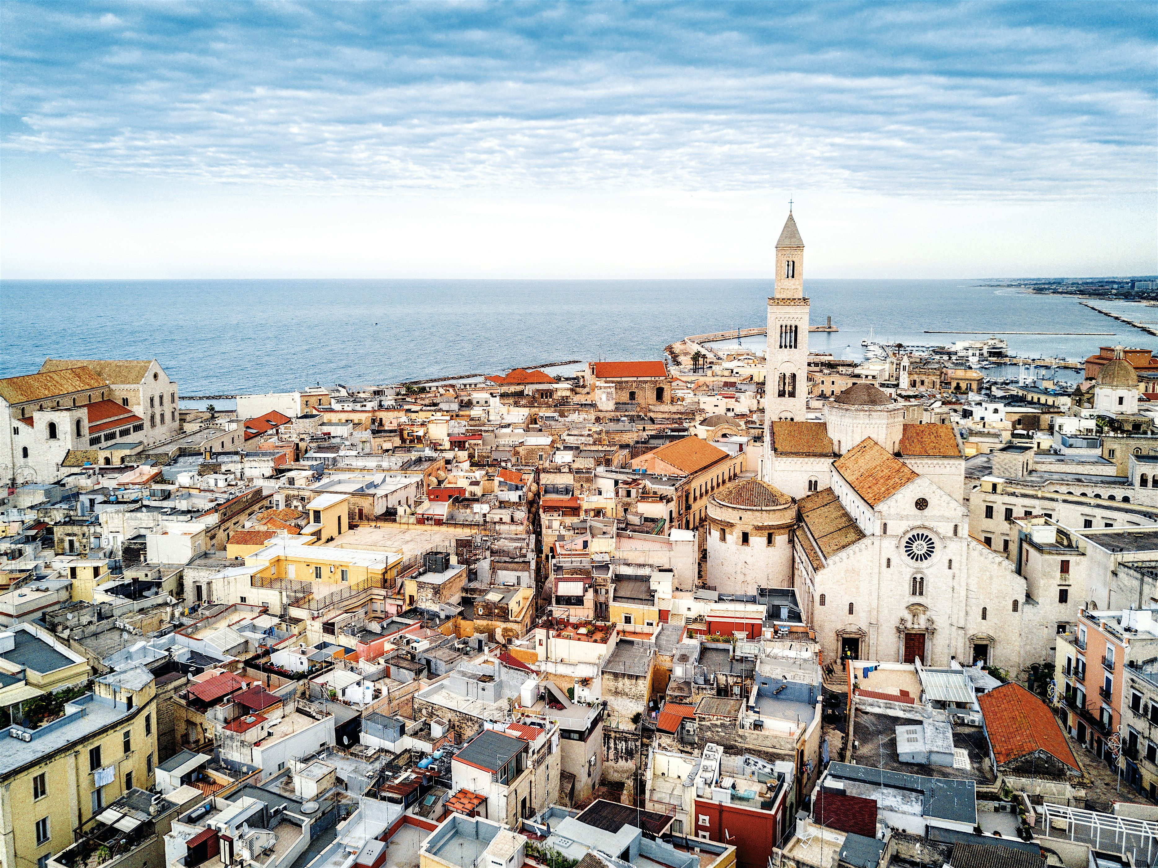 kaupunkimaisema-bari-apulia-italia
