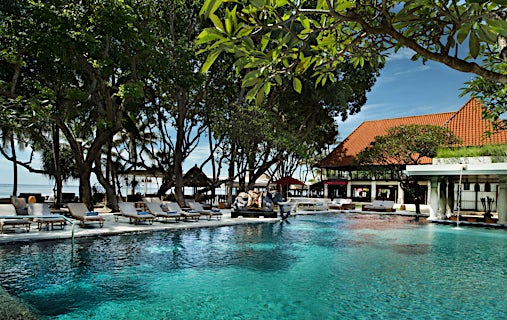 Puri Santrian Hotel